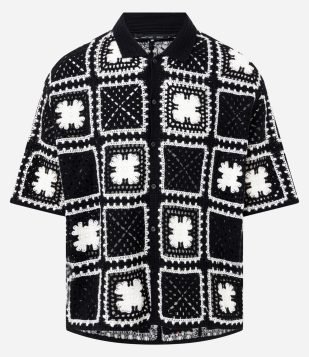 Camisa Regula em Algodão com Textura Efeito Renda Open Work Floral Preto