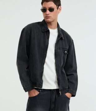 Jaqueta Boxy em Jeans com Gola Colarinho e Bolso Diferenciado Preto