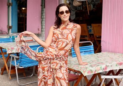 Pam Barja monta mala de verão versátil e cheia de estilo