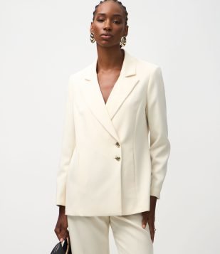 Blazer Oversized Alfaiatado com Abotoamento Transpassado Off White