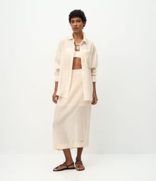 Camisa Oversized com Bordado de Peixe no Bolso Bege