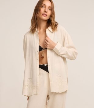 Camisa em Viscolinho com Laise na Barra Bege