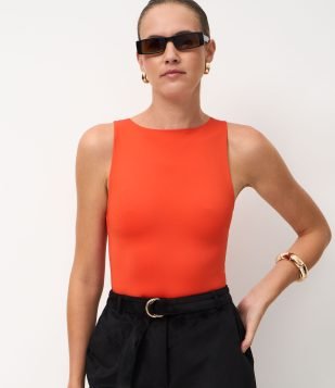 Body Básico em Poliamida com Gola Redonda Laranja