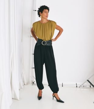 Calça Aladim em Crepe com Cós Elástico Preto