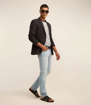 Calça Slim Jeans Básica com Elastano e Pequenos Puídos Azul