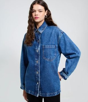 Camisa Oversized em Jeans com Botões Frontais Azul Médio