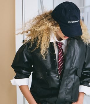 Gravata Acetinada com Listras Diagonais Bordô