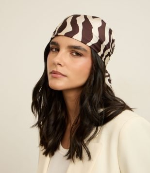 Lenço de Cetim com Estampa de Zebra Marrom