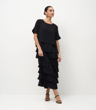 Vestido em Viscose com Saia em Camadas Preto