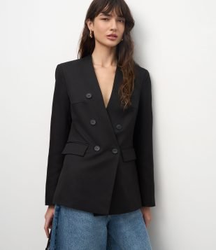 Blazer Transpassado de Alfaiataria com Bolsos Lapela Preto