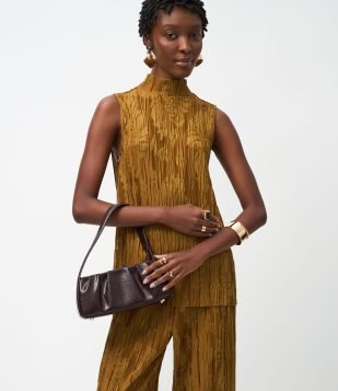 Blusa Alongada com Gola Alta e Textura Amassadinha Amarelo