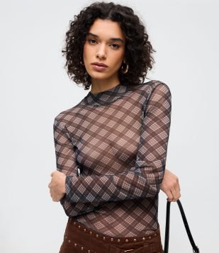 Blusa em Tule Segunda Pele com Estampa Xadrez Cinza