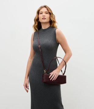 Bolsa Baguete Pequena em PU com Tampa e Alça Removível Vinho