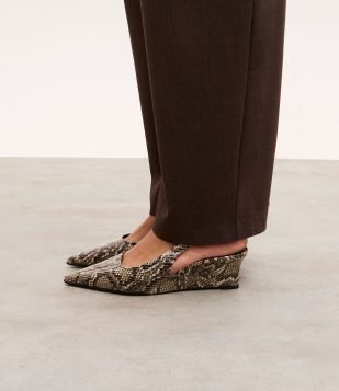 Sapato Slingback em PU com Salto Anabela Marrom