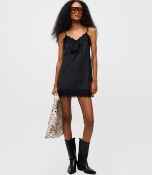 Vestido Curto de Alcinha com Renda Preto