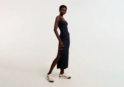 Qual o melhor tênis para usar com vestido? Descubra aqui