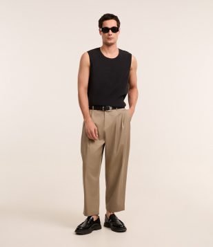 Calça Japonique em Algodão Alfaiada com Efeito Acetinado Marrom