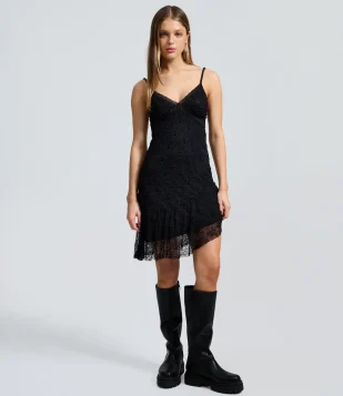 Vestido Curto em Renda com Barra Assimétrica Preto