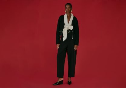 Office siren traz looks ultrafemininos para o trabalho