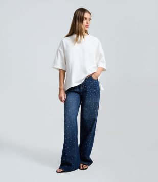 Calça Wide em Jeans com Tachas Aplicadas e Cintura Média Azul