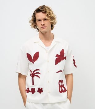 Camisa Manga Curta Sarja Texturizada com Bordado Branco