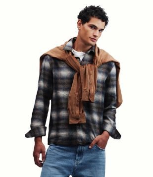 Camisa Manga Longa em Flanela Escovada e Estampa Xadrez Marrom