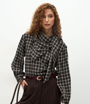 Camisa em Anarruga com Estampa Xadrez Preto