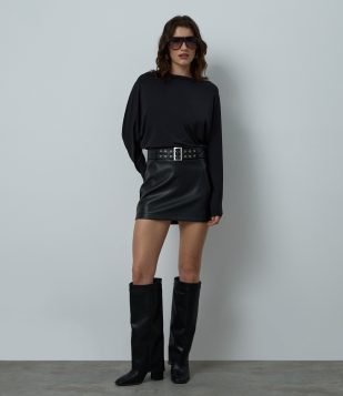 Saia Feminina Mini em PU com Cinto de Ilhós Preto