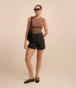 Short Mom em Jeans com Cintura Alta Preto