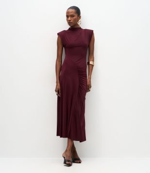 Vestido Midi com Detalhe Franzido Frontal Vinho