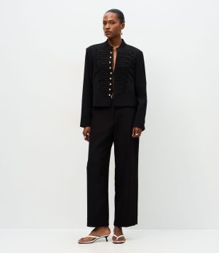 Calça Reta Alfaiatada com Cinto Fino em PU Preto
