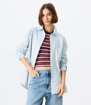 Camisa Oversized em Tricoline com Bolsos e Estampa Listrada Azul