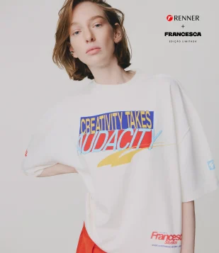 Camiseta Boxy em Algodão com Lettering Francesca Off White
