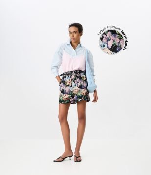 Short Cintura Alta em Jacquard Floral com Cós Alfaiatado Preto