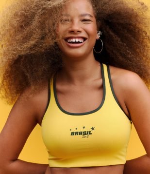 Top Esportivo com Viés Contrastante e Lettering Brasil com S Amarelo