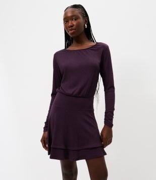 Vestido Curto Evasê em Viscose com Manga Longa e Babados Roxo