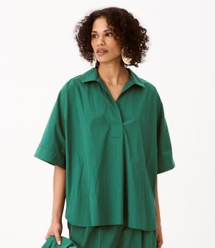 Blusa Oversized em Tricoline com Gola Clássica Verde