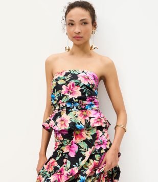 Blusa Tomara que Caia em Tricoline com Estampa Floral e Drapeado Rosa