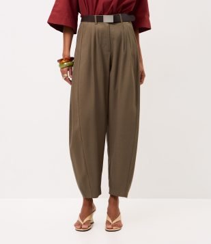 Calça Barrel Alfaiatada com Cinto Cinza