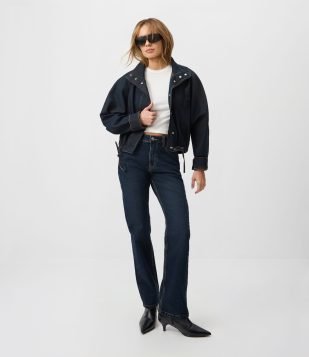 Calça Reta em Jeans Premium com Cintura Média Azul Escuro