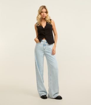 Calça Wide Leg Cintura Alta em Jeans com Bolsos Azul