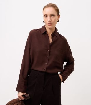 Camisa Oversized em Viscolinho com Punhos Ajustados Marrom