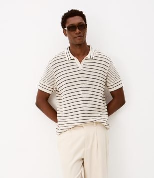 Camisa Polo em Tricô Listrado com Botões Bege