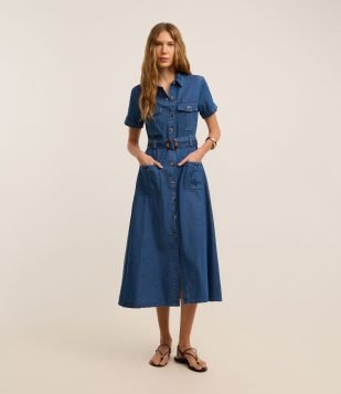 Vestido Midi em Jeans com Cinto e Bolsos Utilitários Azul