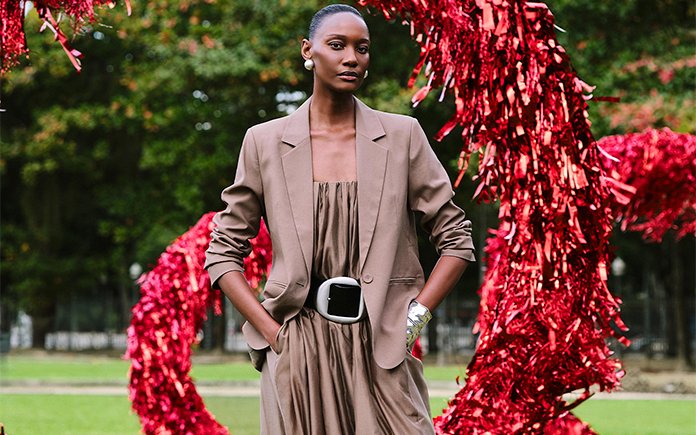 Look monocromático marrom: como usar a cor queridinha da estação