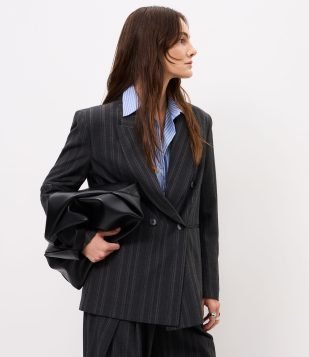 Blazer Oversized Alfaiatado Com Estampa de Listras Fio Tinto Cinza
