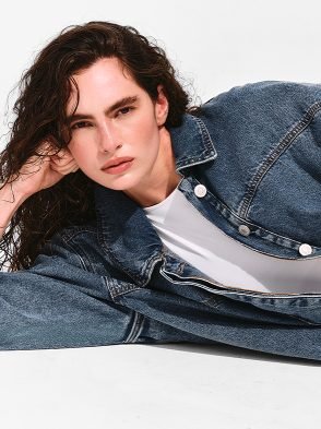 Tendências jeans 2026: confira a nova coleção Renner que une o romântico ao streetwear