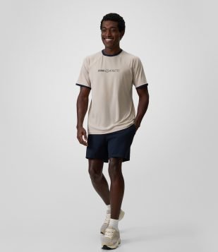 Bermuda Esportiva em Poliamida com Toque Gelado Azul Marinho