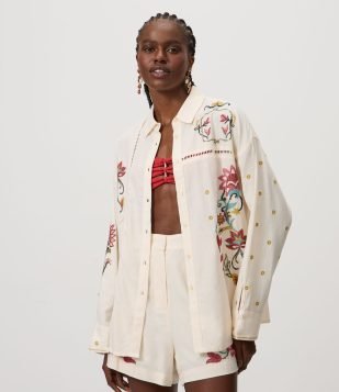Camisa Oversized em Laise com Bordado Floral Localizado Branco