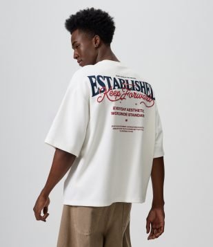 Camiseta Boxy Cropped em Suedine com Lettering Keep Forward Branco